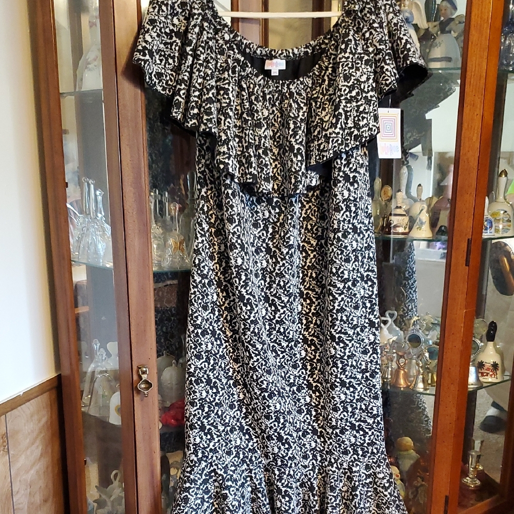 NWT (CH) LuLaRoe CiCi Black and White Patterned Dress